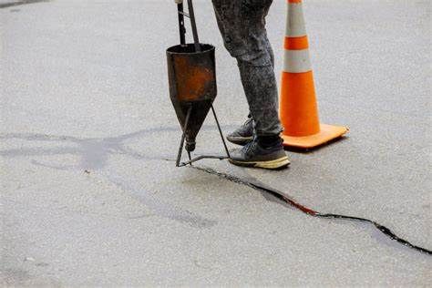 Essential Tips for Effective Asphalt Crack Repair