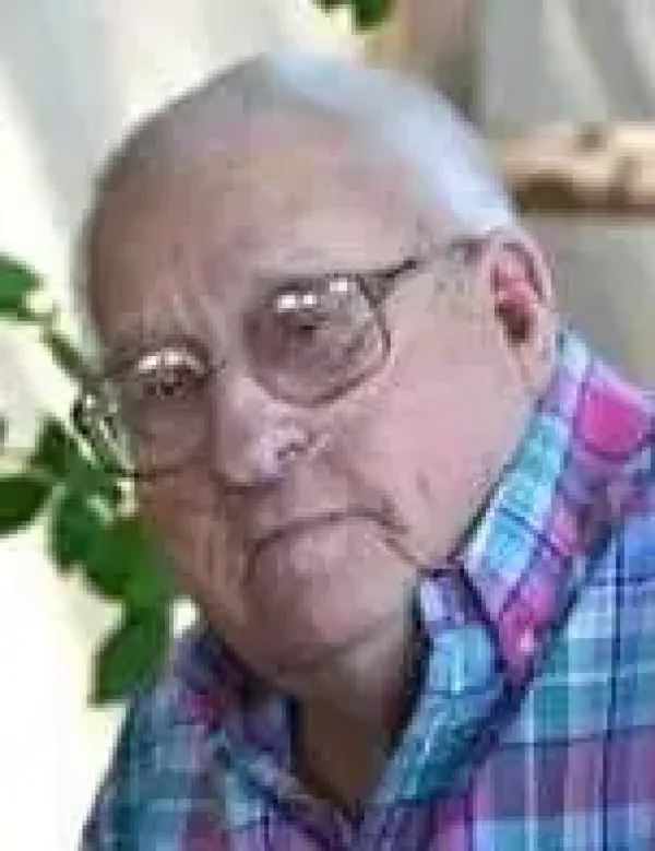 images/PHOTOS/robert%20bob%20white.webp#joomlaImage://local-images/PHOTOS/robert bob white.webp?width=151&height=196