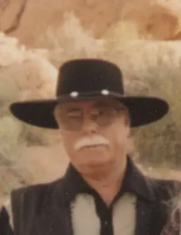 images/PHOTOS/robert%20leroy%20graves.webp#joomlaImage://local-images/PHOTOS/robert leroy graves.webp?width=200&height=260