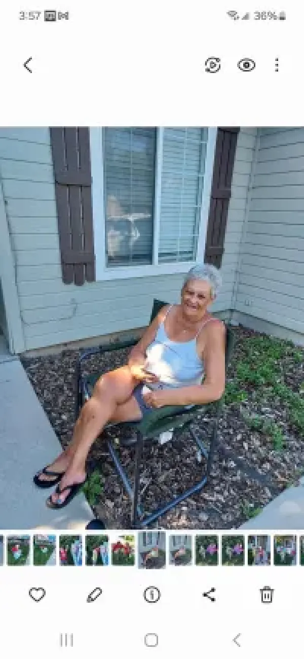 images/PHOTOS/linda%20mcclure.webp#joomlaImage://local-images/PHOTOS/linda mcclure.webp?width=200&height=433