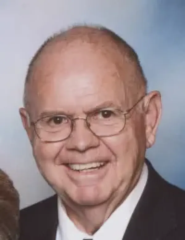 images/PHOTOS/bruce%20montague%20everton.webp#joomlaImage://local-images/PHOTOS/bruce montague everton.webp?width=200&height=260