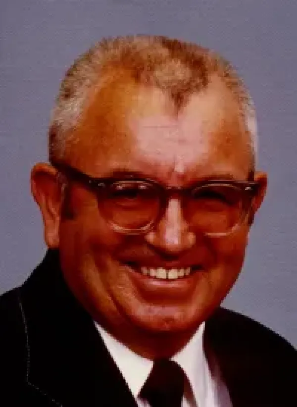 images/PHOTOS/henry%20dale%20stinger.webp#joomlaImage://local-images/PHOTOS/henry dale stinger.webp?width=200&height=274