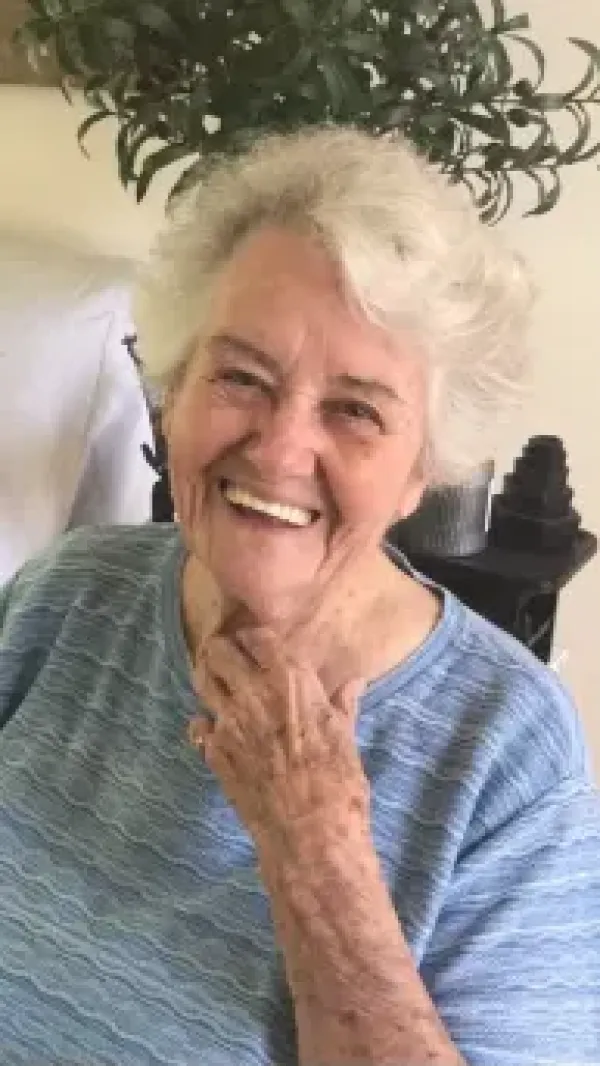 images/PHOTOS/dixie%20steen.webp#joomlaImage://local-images/PHOTOS/dixie steen.webp?width=193&height=343