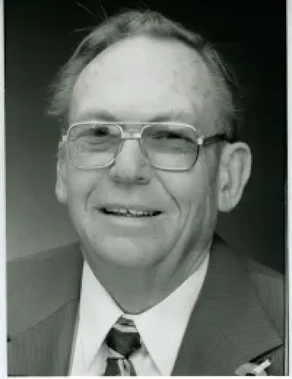 images/PHOTOS/richard%20warren%20smith.webp#joomlaImage://local-images/PHOTOS/richard warren smith.webp?width=200&height=260