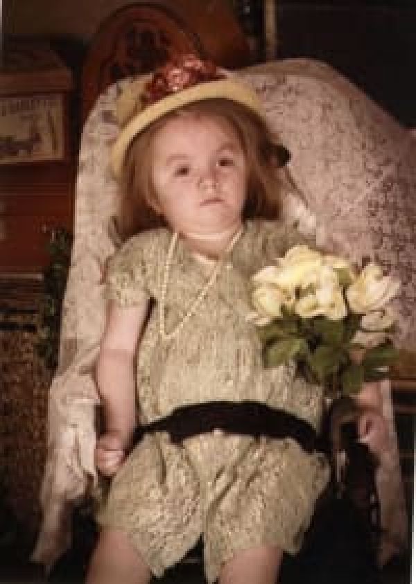 images/PHOTOS/emily%20kay%20williams.webp#joomlaImage://local-images/PHOTOS/emily kay williams.webp?width=200&height=281