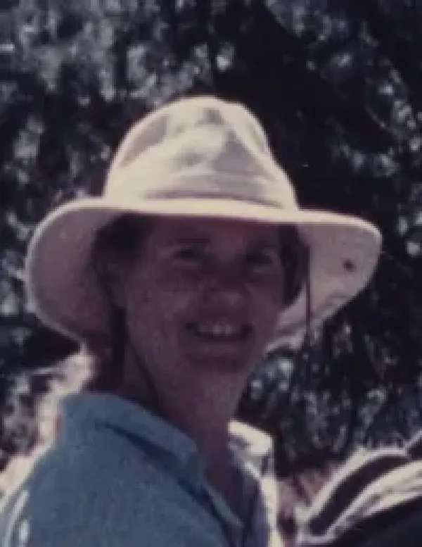 images/PHOTOS/sandra%20martell.webp#joomlaImage://local-images/PHOTOS/sandra martell.webp?width=200&height=259