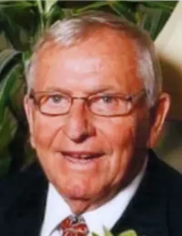 images/PHOTOS/manfred%20behrens.webp#joomlaImage://local-images/PHOTOS/manfred behrens.webp?width=200&height=259