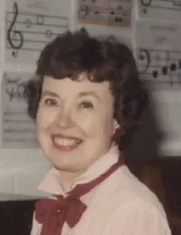 images/PHOTOS/geraldine%20tovey%20winter.webp#joomlaImage://local-images/PHOTOS/geraldine tovey winter.webp?width=200&height=260