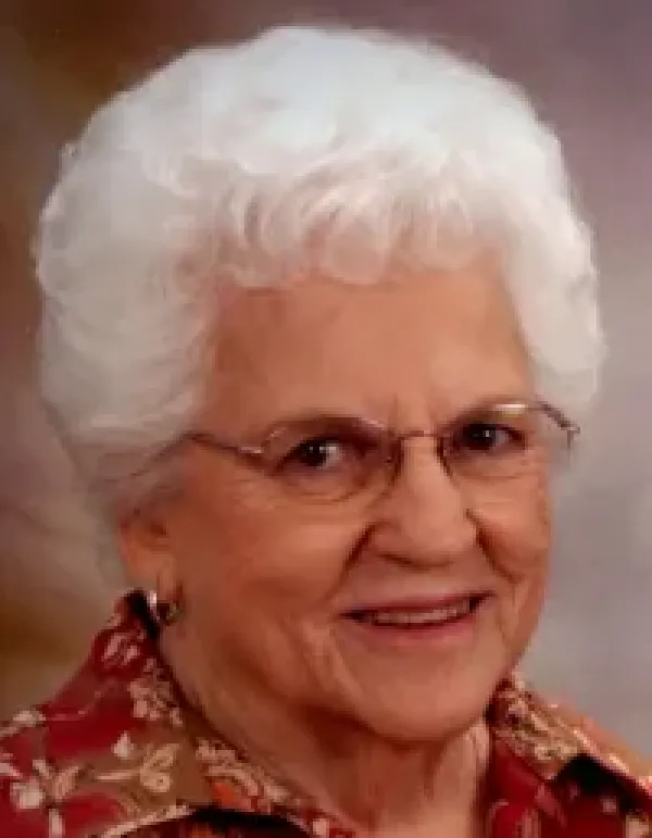 images/PHOTOS/lola%20alder%20schlerf.webp#joomlaImage://local-images/PHOTOS/lola alder schlerf.webp?width=200&height=257