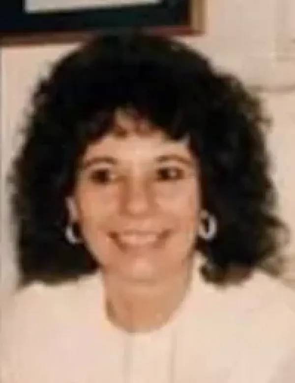 images/PHOTOS/vada%20ann%20alley.webp#joomlaImage://local-images/PHOTOS/vada ann alley.webp?width=200&height=259