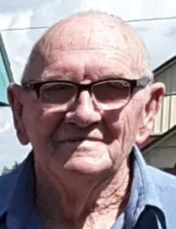 images/PHOTOS/carl%20hasenyager%20jr.webp#joomlaImage://local-images/PHOTOS/carl hasenyager jr.webp?width=200&height=260